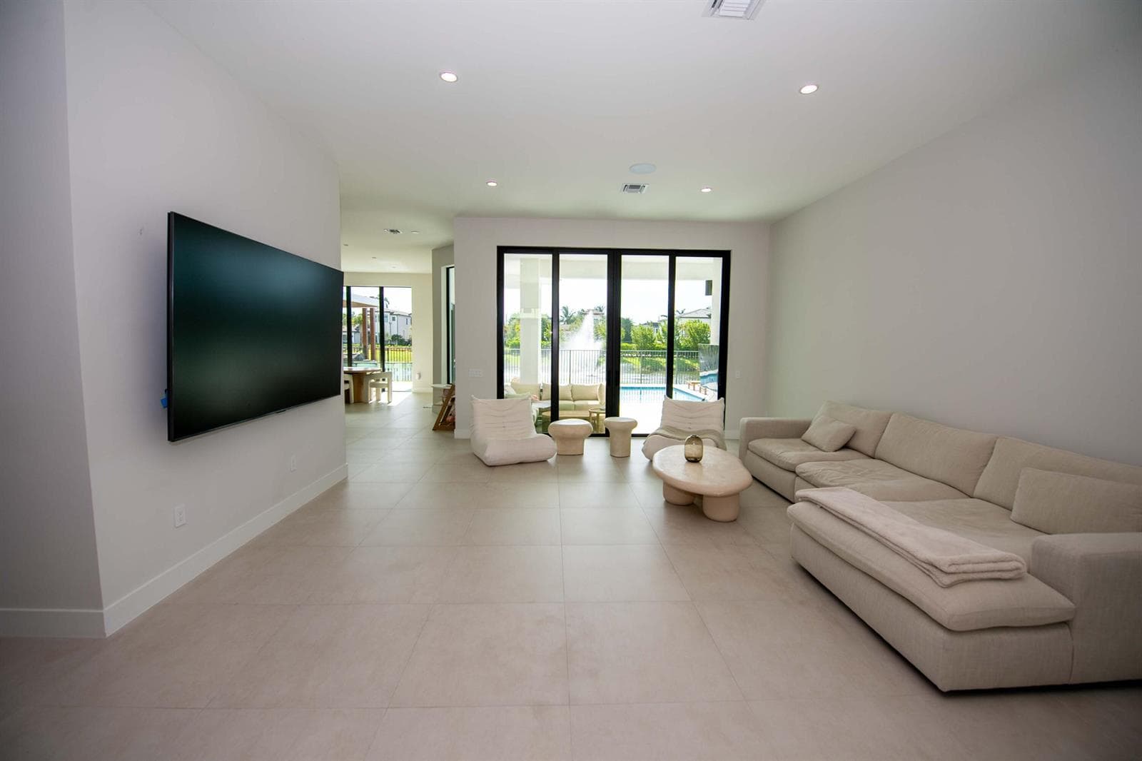 5746 Ashwood Circle W, Hollywood, FL 33312 photo 8