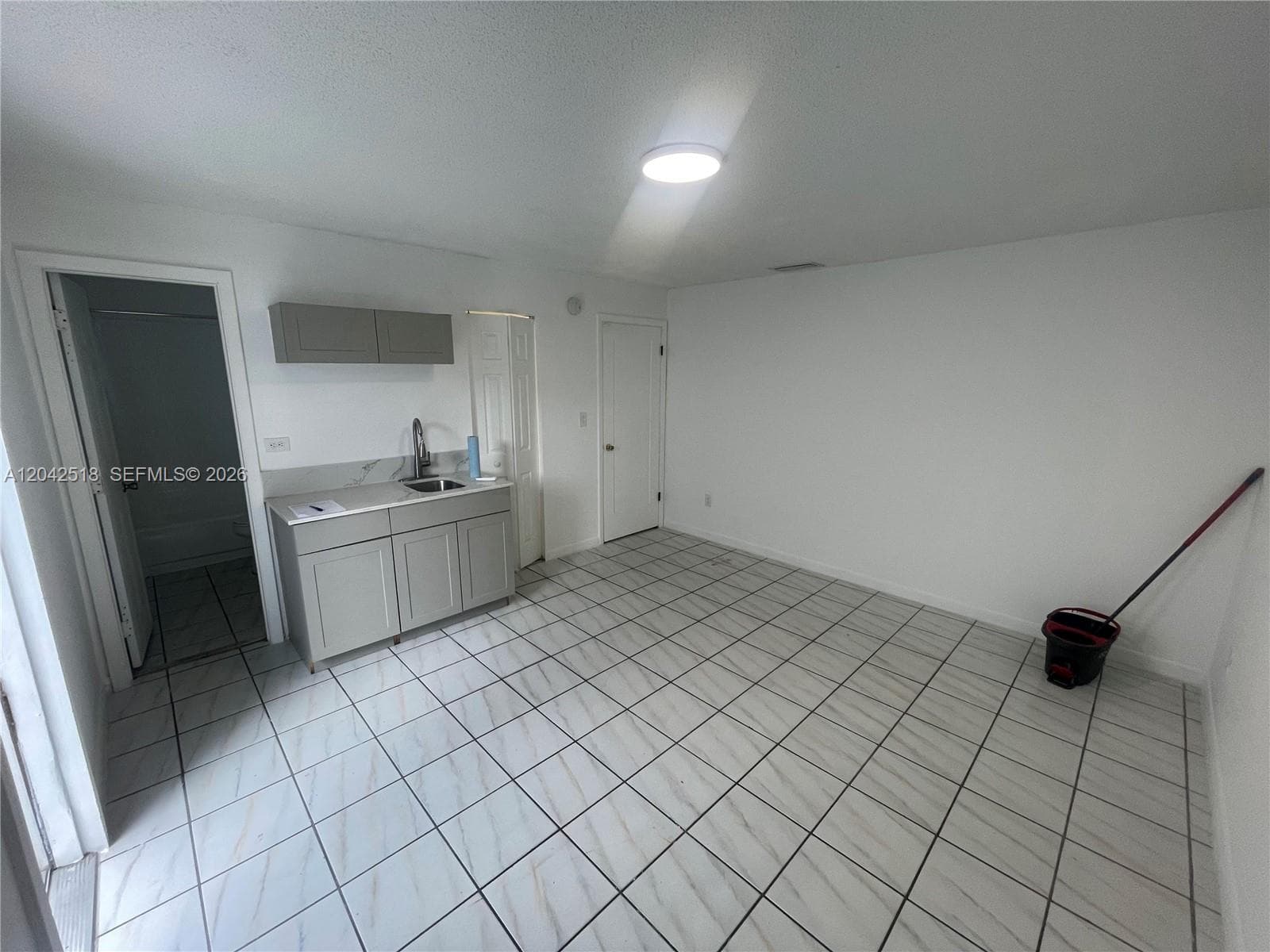 1717 NW 16th St, Miami, FL 33125 photo 11