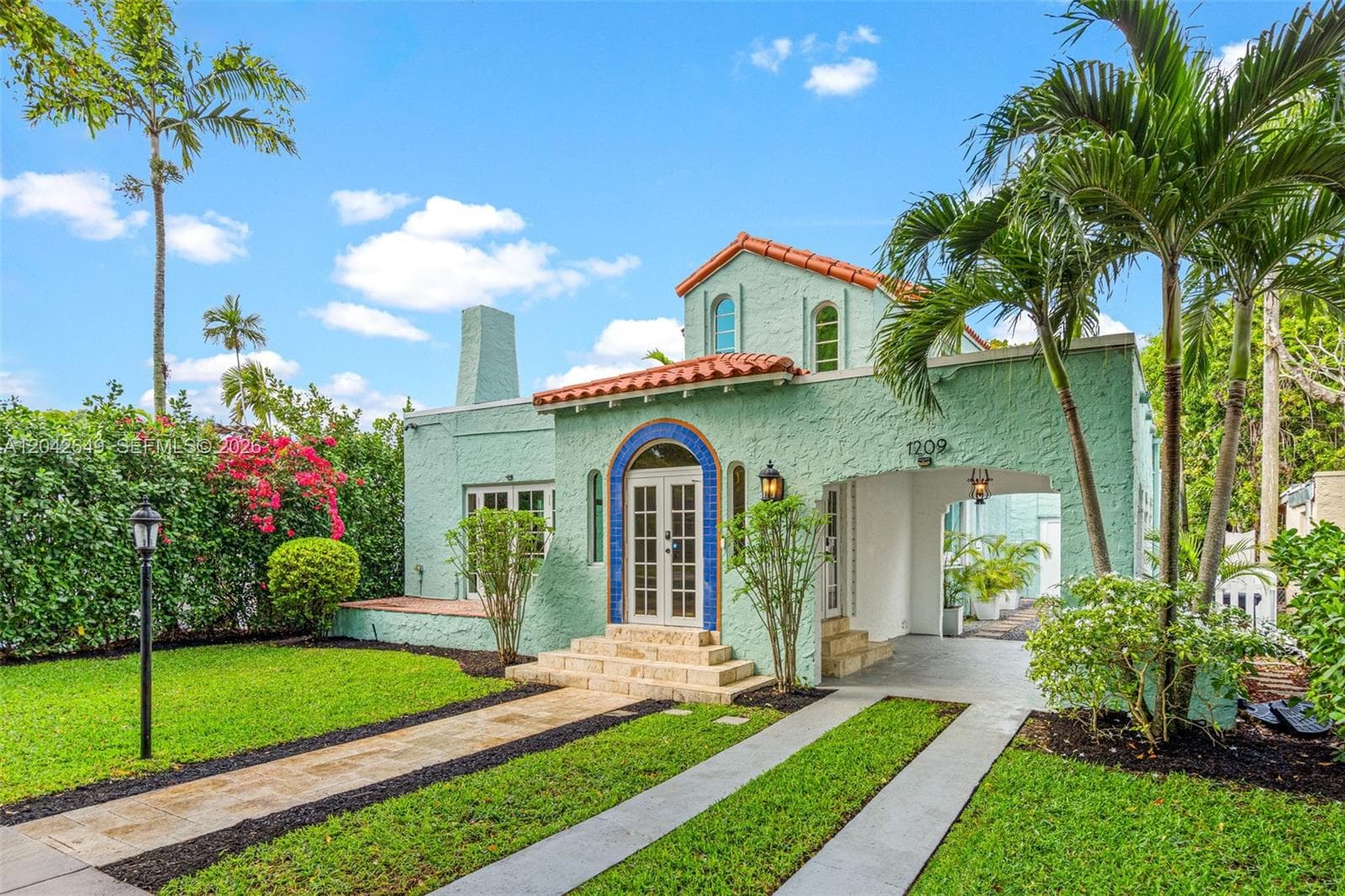 1209 La Mancha Ave, Coral Gables, FL 33134 photo 2
