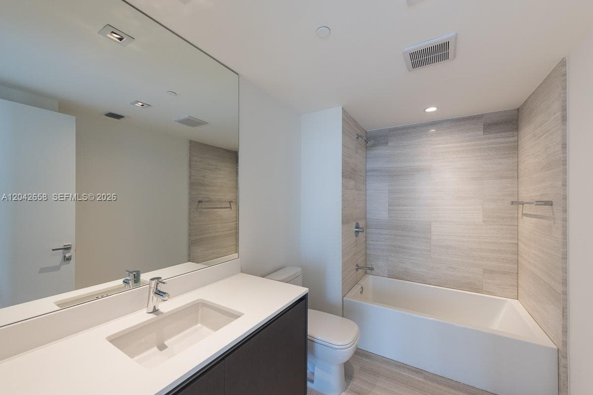 1451 Brickell Ave # 2103, Miami, FL 33131 photo 11