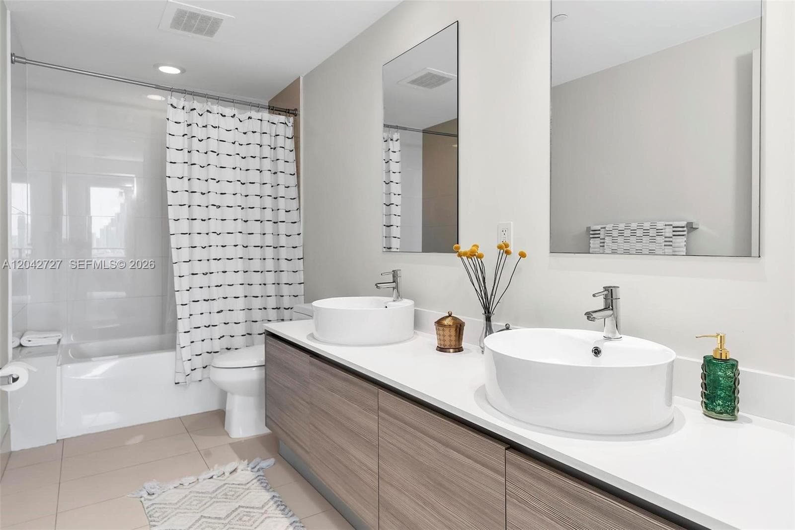 121 NE 34th St # 2502, Miami, FL 33137 photo 11
