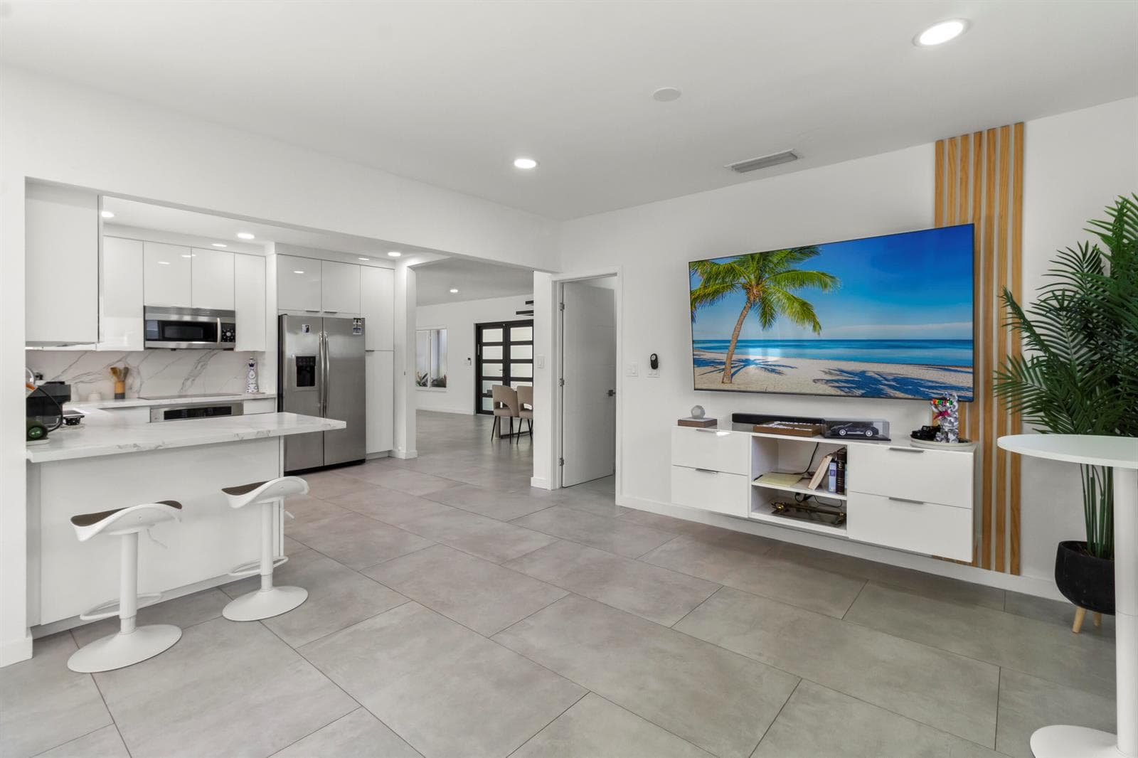 21303 NE 18th Place, Miami, FL 33179 photo 11