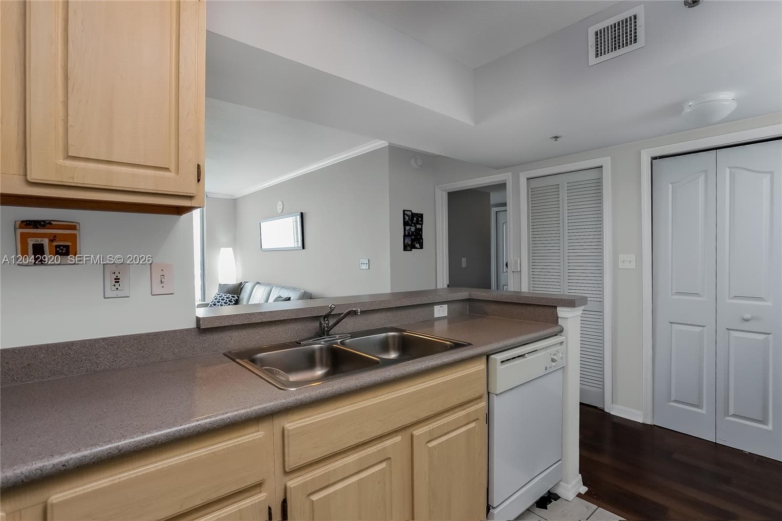 2665 SW 37th Ave # 1404, Miami, FL 33133 photo 10