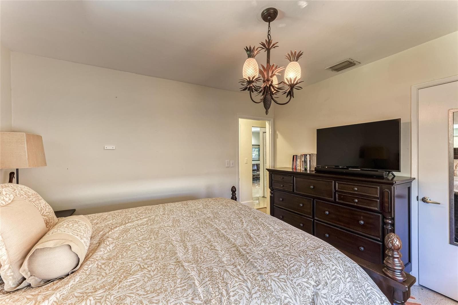 1676 NE 40th Street, Oakland Park, FL 33334 photo 11