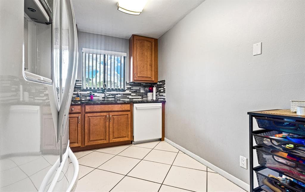 7442 Ashmont Circle # 203, Tamarac, FL 33321 photo 6
