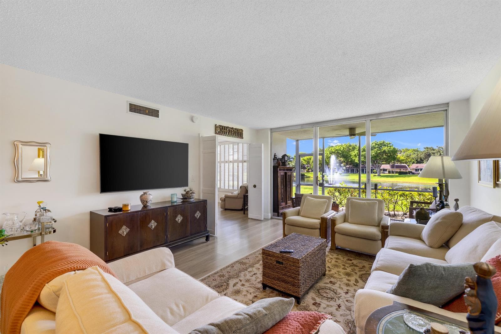 3621 Oaks Clubhouse Dr. Drive # 104, Pompano Beach, FL 33069 photo 11