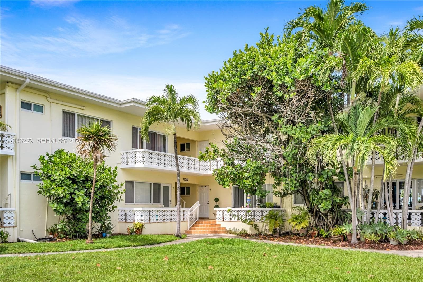 9281 W Bay Harbor Dr # 15, Bay Harbor Islands, FL 33154 photo 6