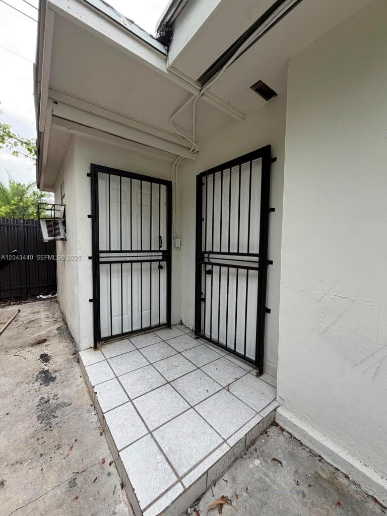 2137 NW 1st Ter # Back, Miami, FL 33125 photo 6