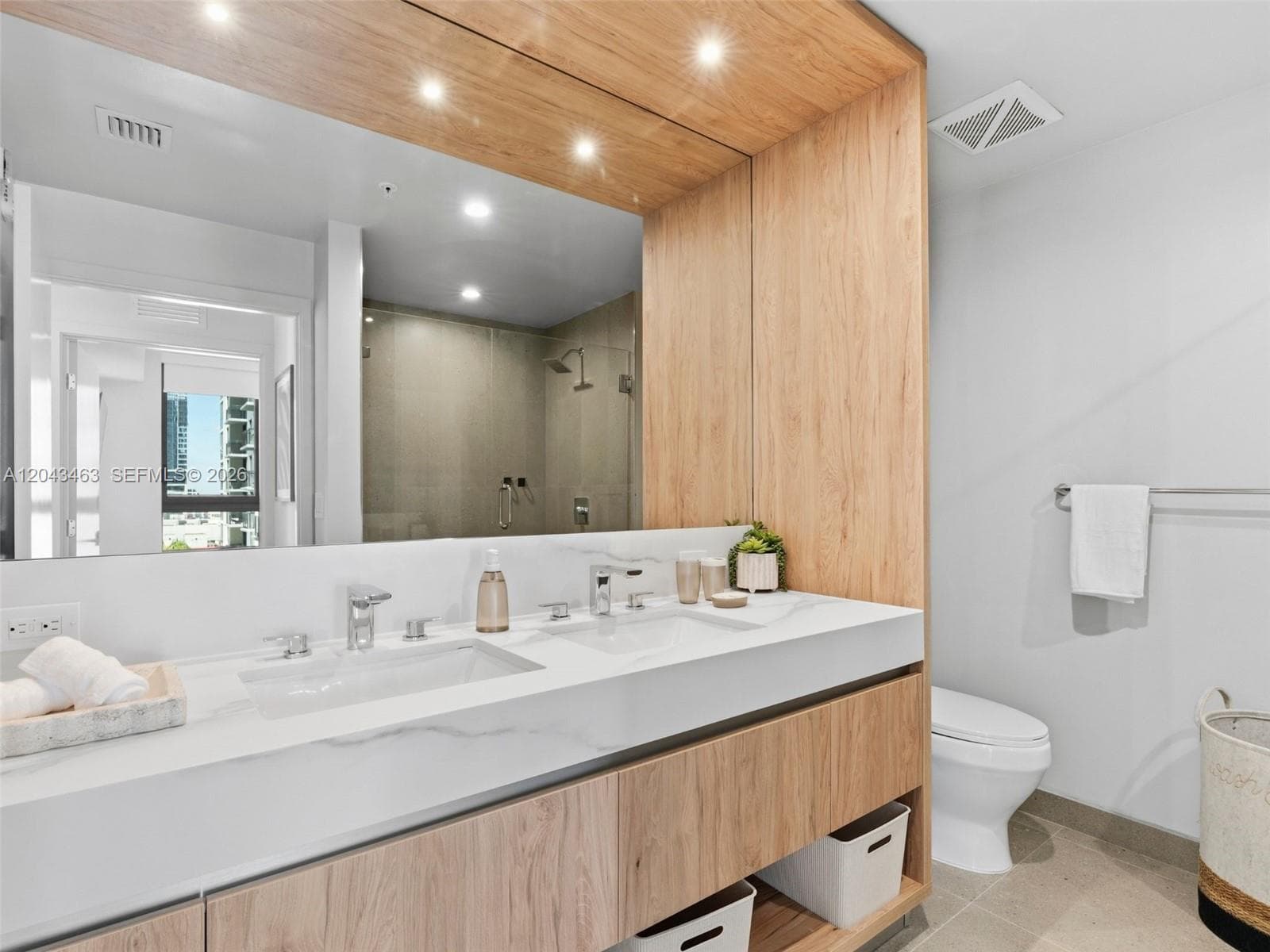 11 NE 6th St # 1509, Miami, FL 33132 photo 11