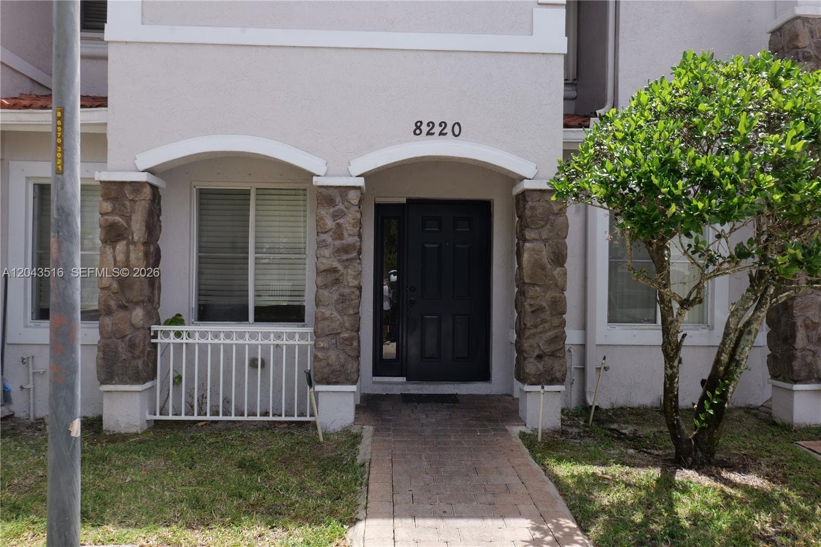 8220 SW 25th Ct, Miramar, FL 33025 photo 3