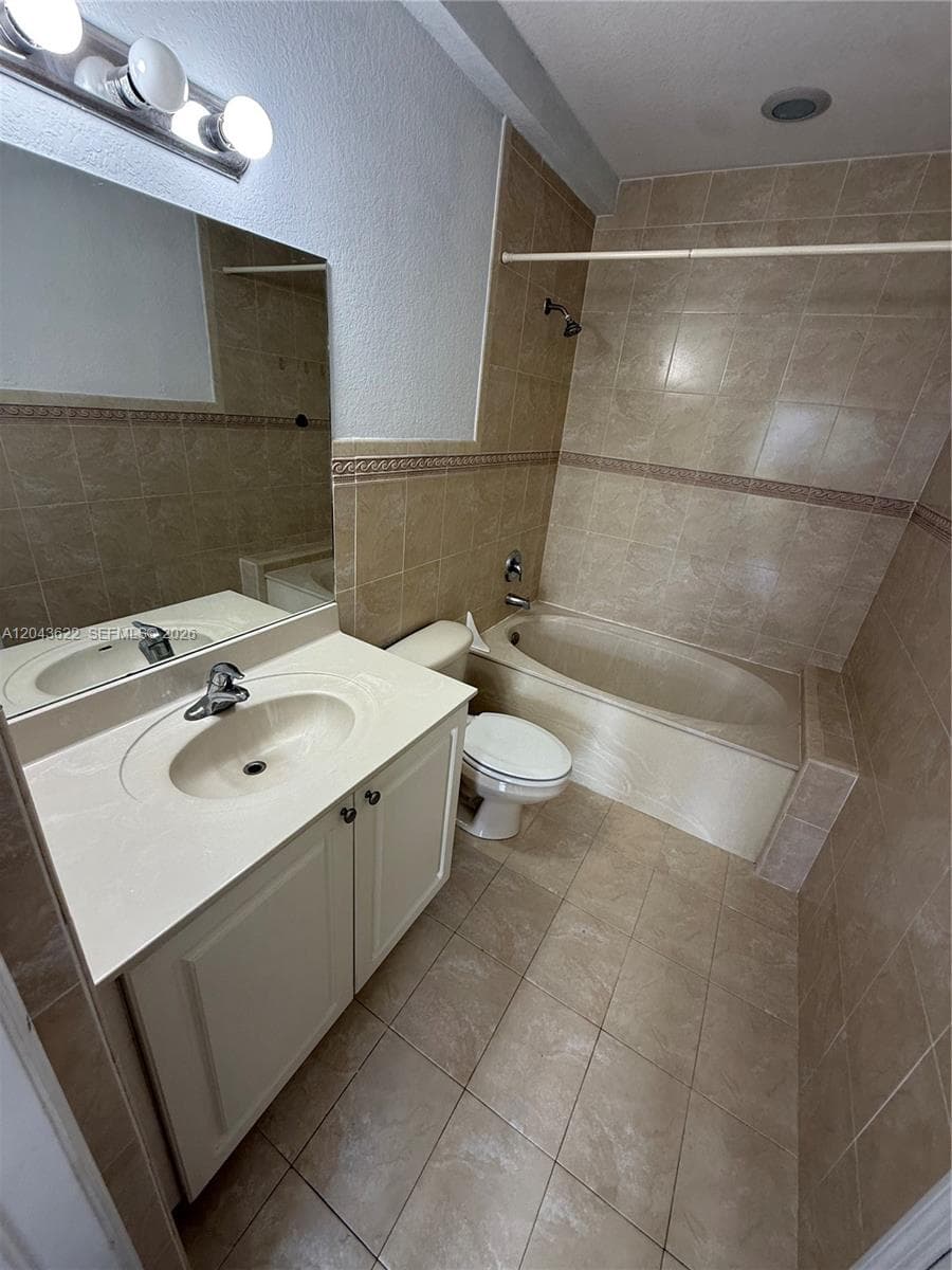 21100 SW 87th Ave # 304, Cutler Bay, FL 33189 photo 11