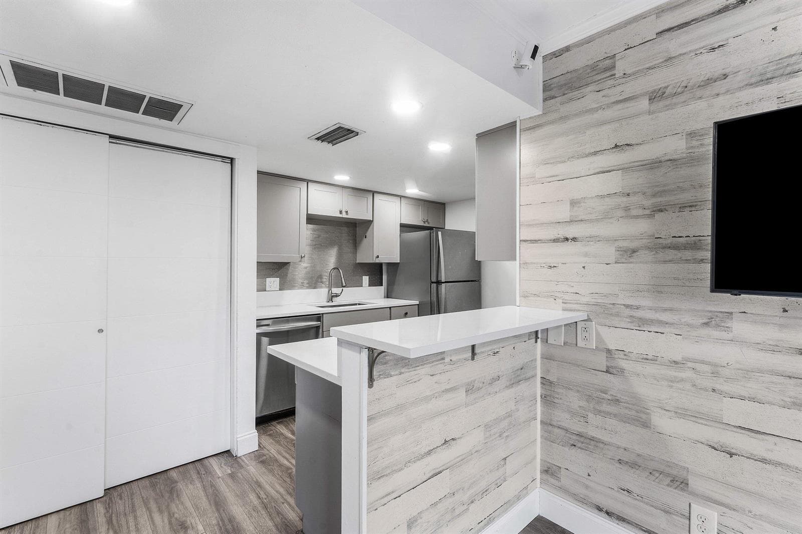 612 Executive Center Drive # 107, West Palm Beach, FL 33401 photo 13