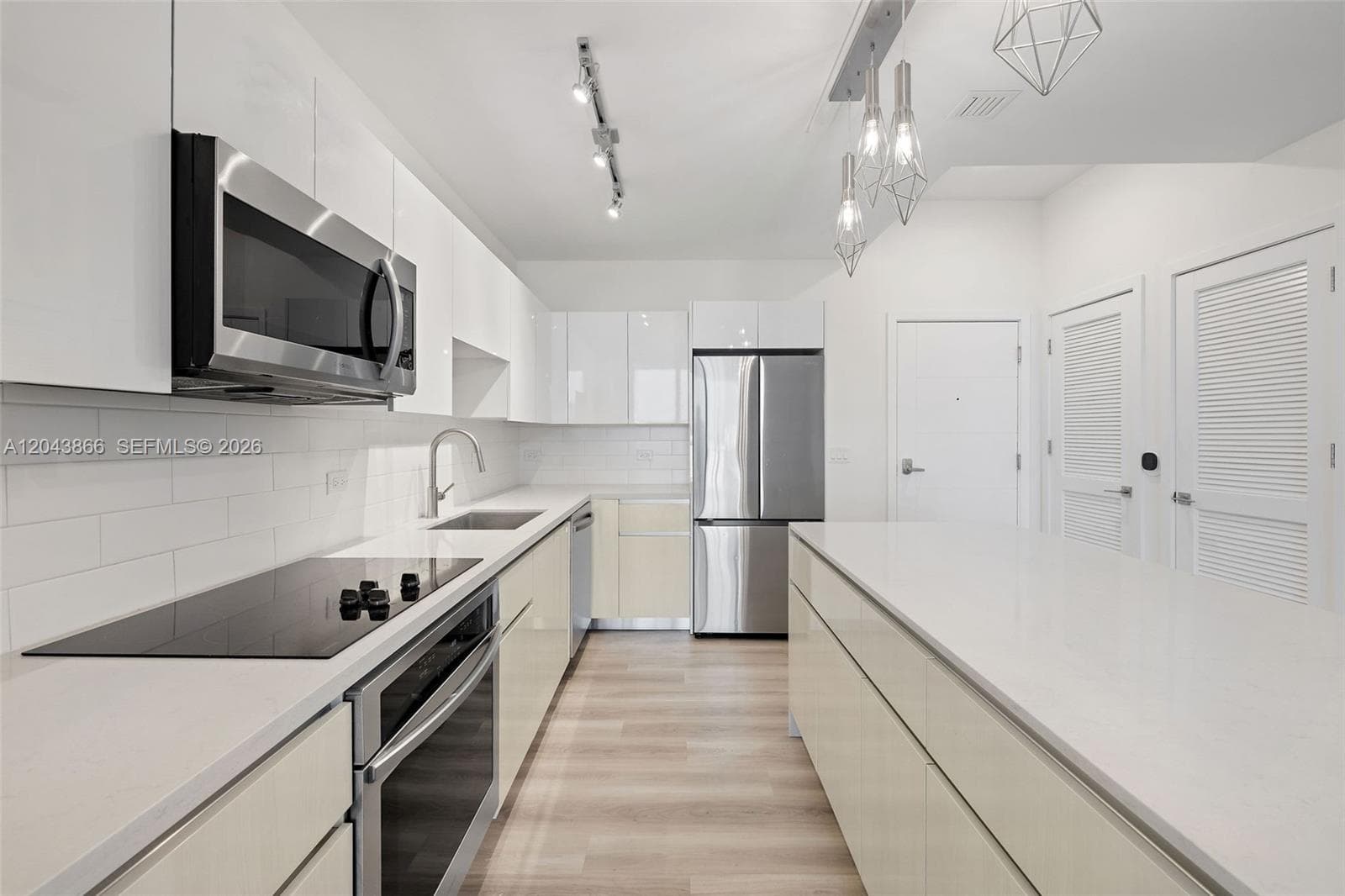 101 Diplomat Pkwy # 2304, Hallandale Beach, FL 33009 photo 2