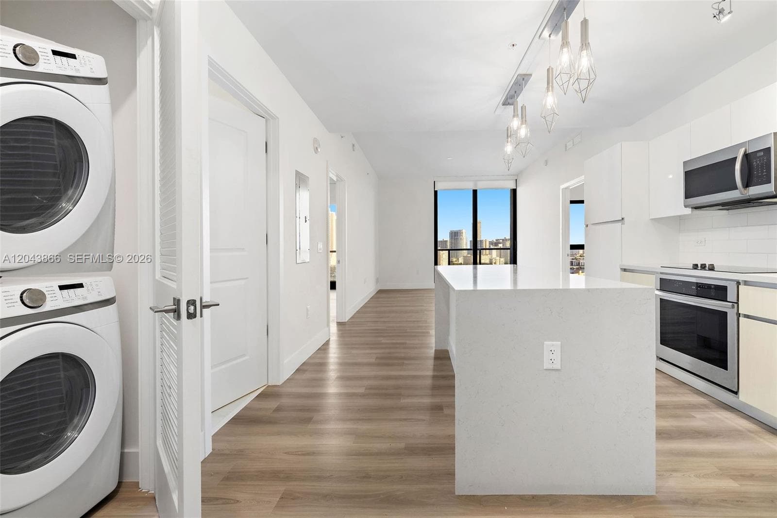 101 Diplomat Pkwy # 2304, Hallandale Beach, FL 33009