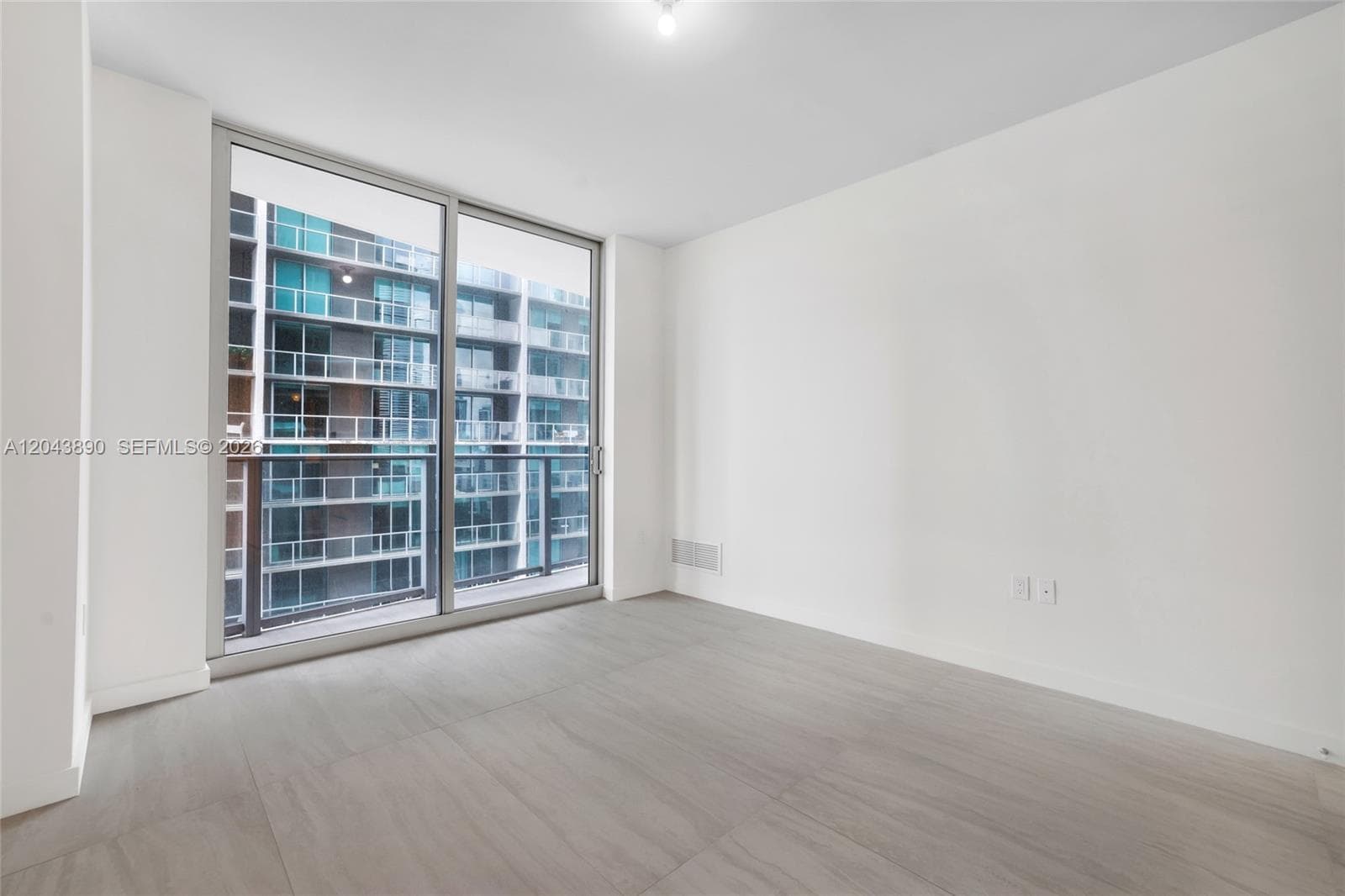 77 SE 5th Street # 1708, Miami, FL 33131 photo 8