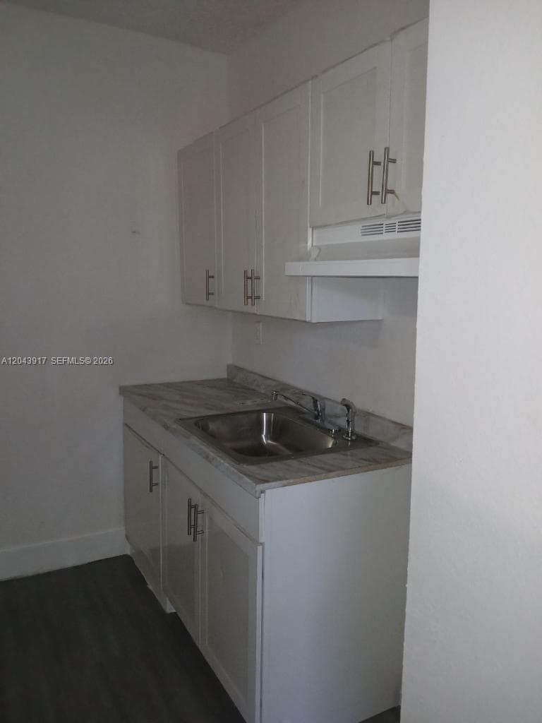 1003 SW 15th Ave # 6, Miami, FL 33135 photo 3