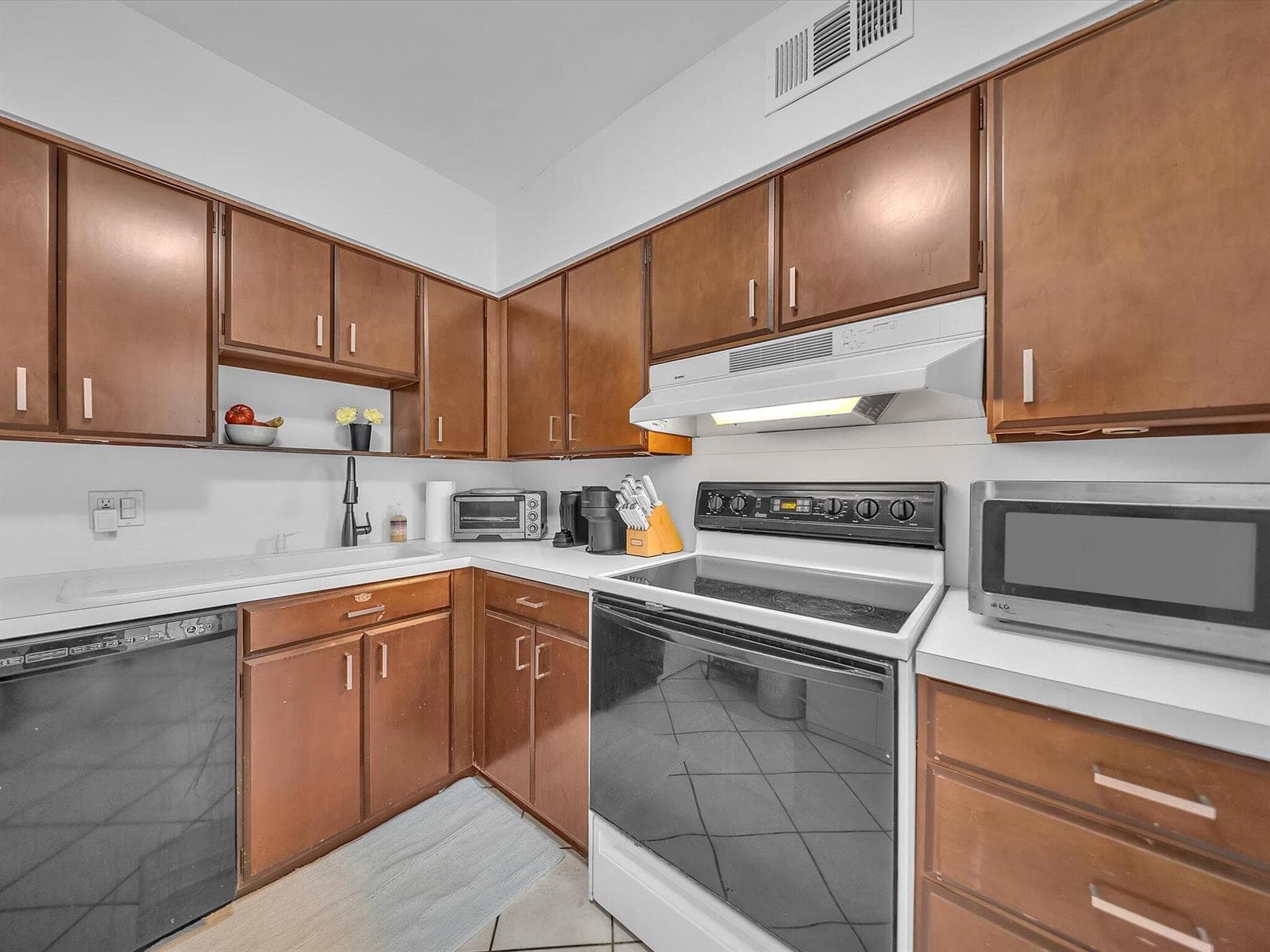1150 Madruga Avenue # C302, Miami, FL 33146 photo 12