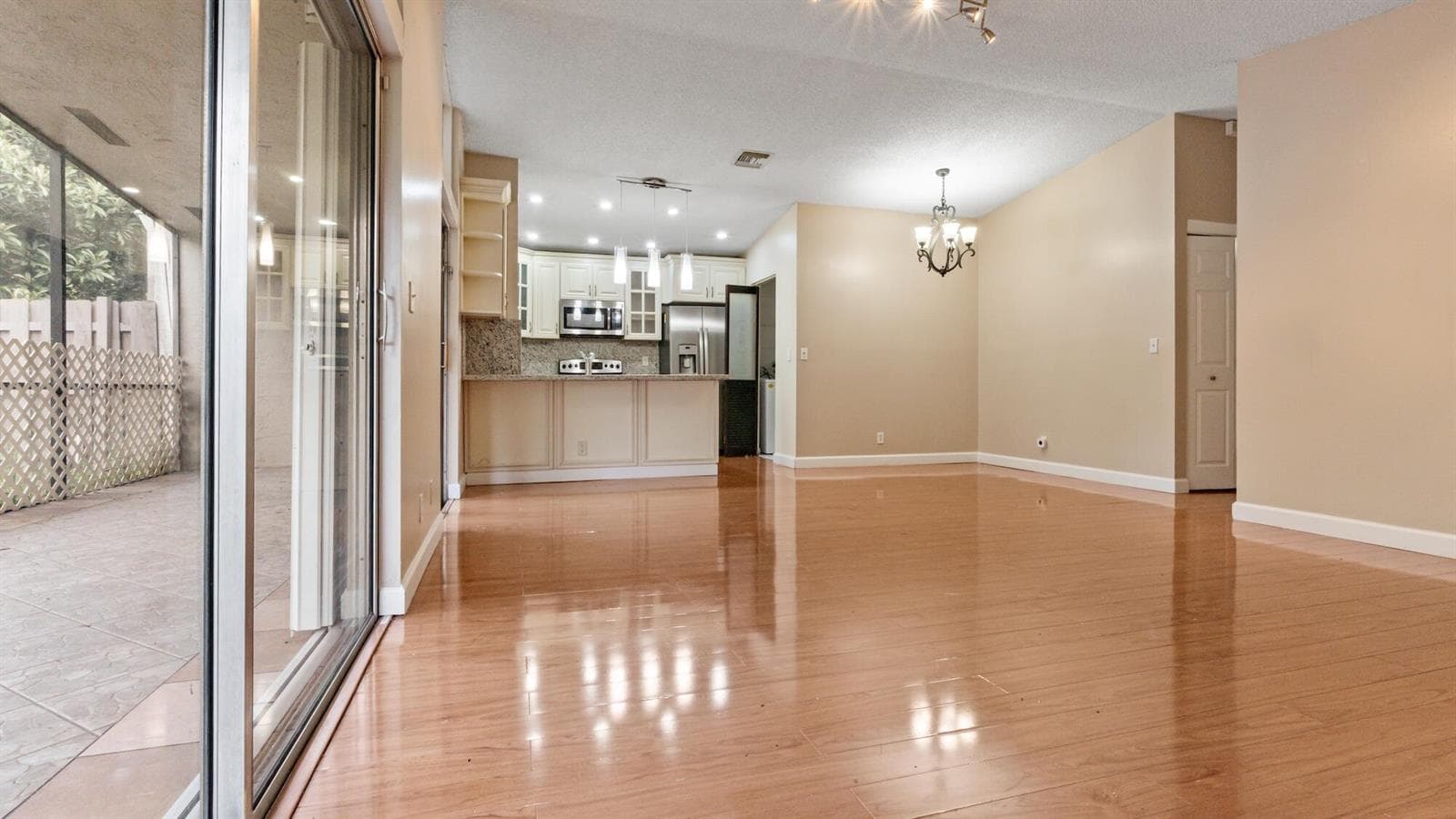 570 Woodgate Circle # A, Sunrise, FL 33326 photo 6