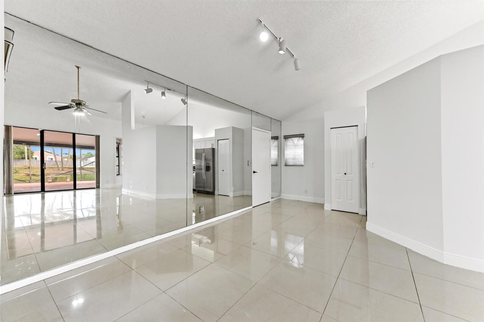 5421 Helene Circle, Boynton Beach, FL 33472 photo 6