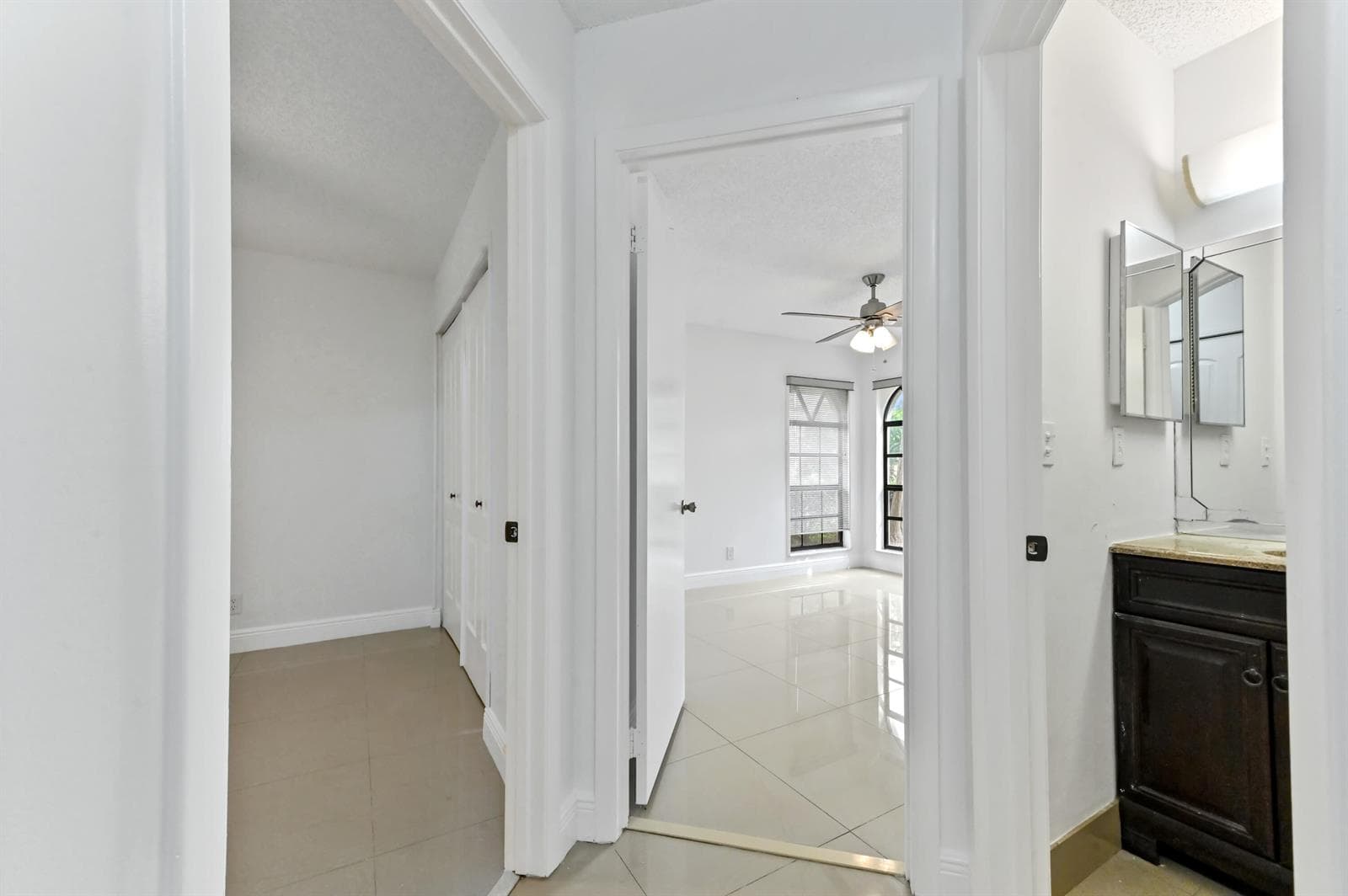 5421 Helene Circle, Boynton Beach, FL 33472 photo 12