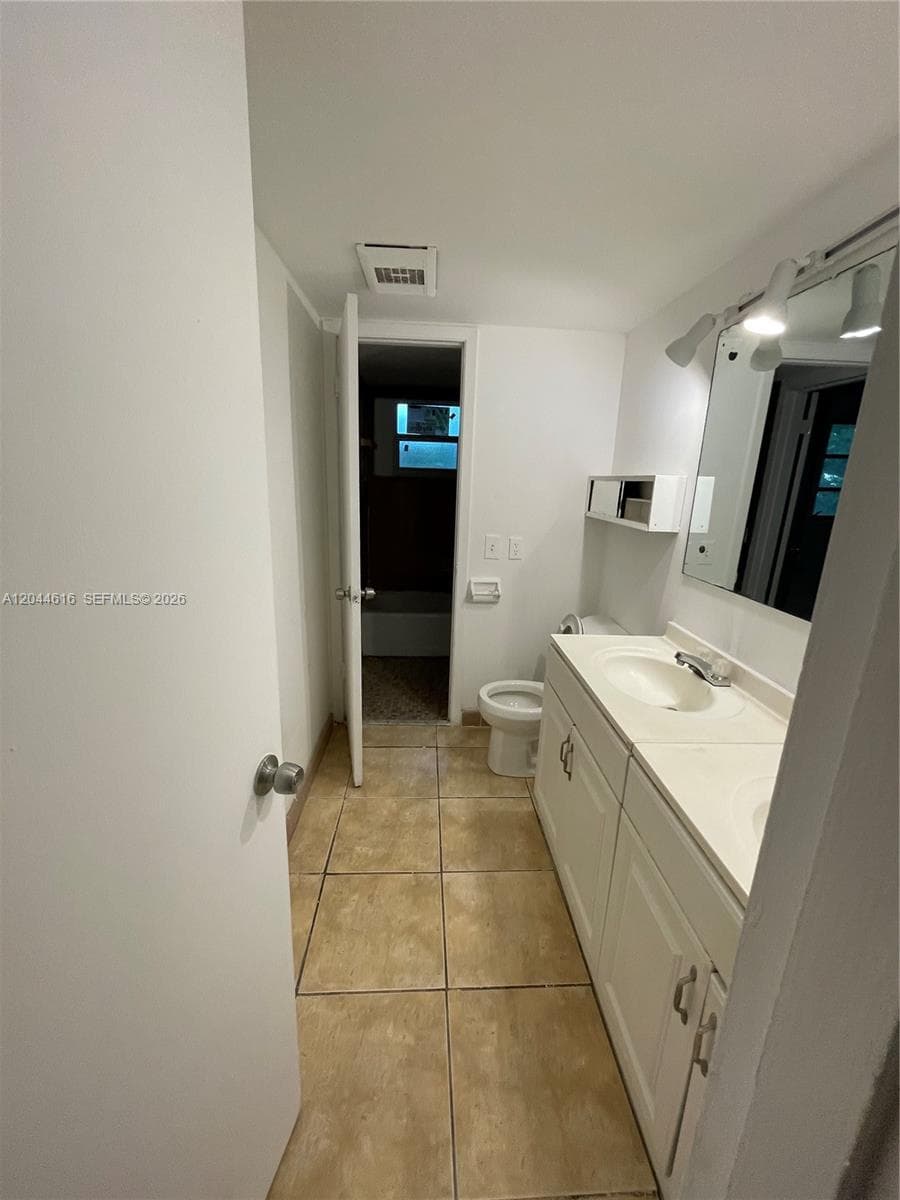 7841 Dunham Blvd # 6, Miami, FL 33138 photo 12
