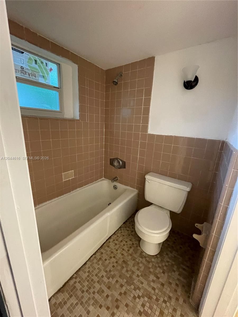 7841 Dunham Blvd # 6, Miami, FL 33138 photo 10