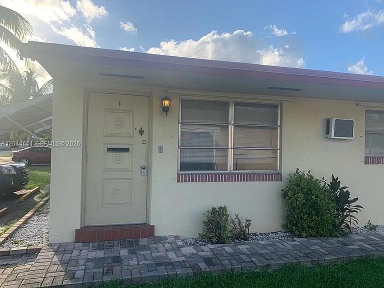 2407 Mckinley St # 2, Hollywood, FL 33020 photo 3