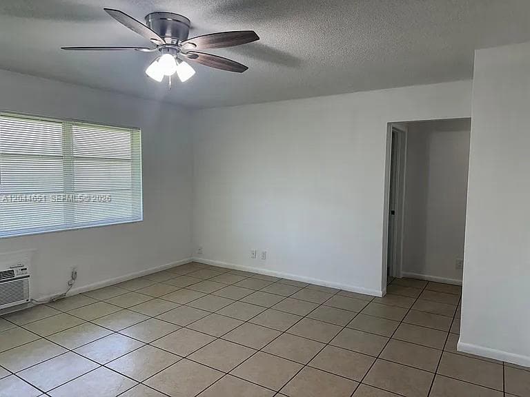2407 Mckinley St # 2, Hollywood, FL 33020 photo 4