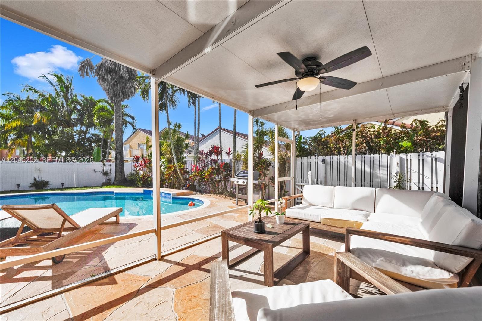 18910 NW 10th Ter, Pembroke Pines, FL 33029 photo 11