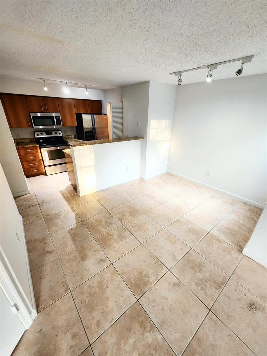 1020 Crystal Way # F, Delray Beach, FL 33444 photo 8