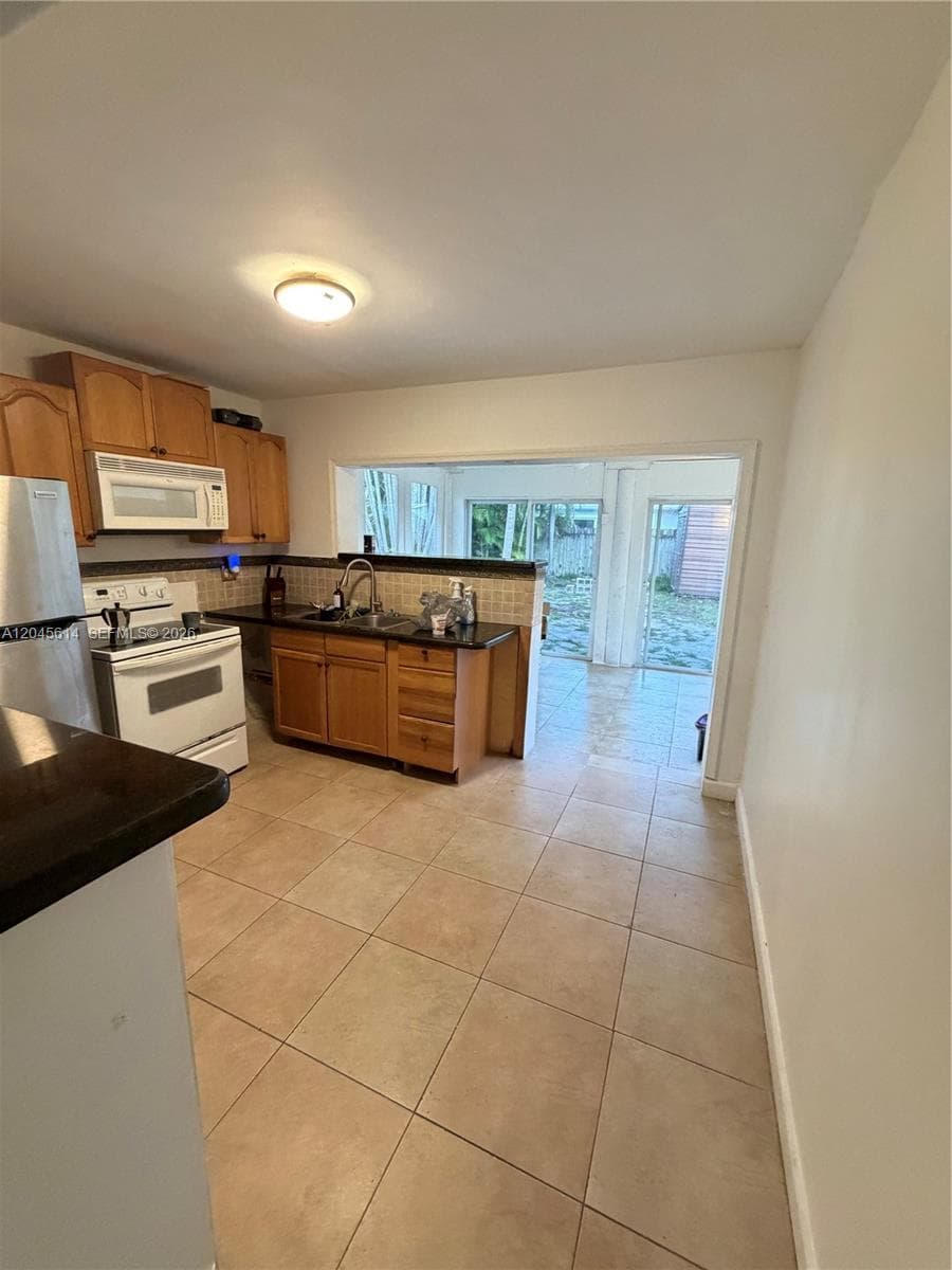 1170 NW 66th Ter, Margate, FL 33063 photo 7