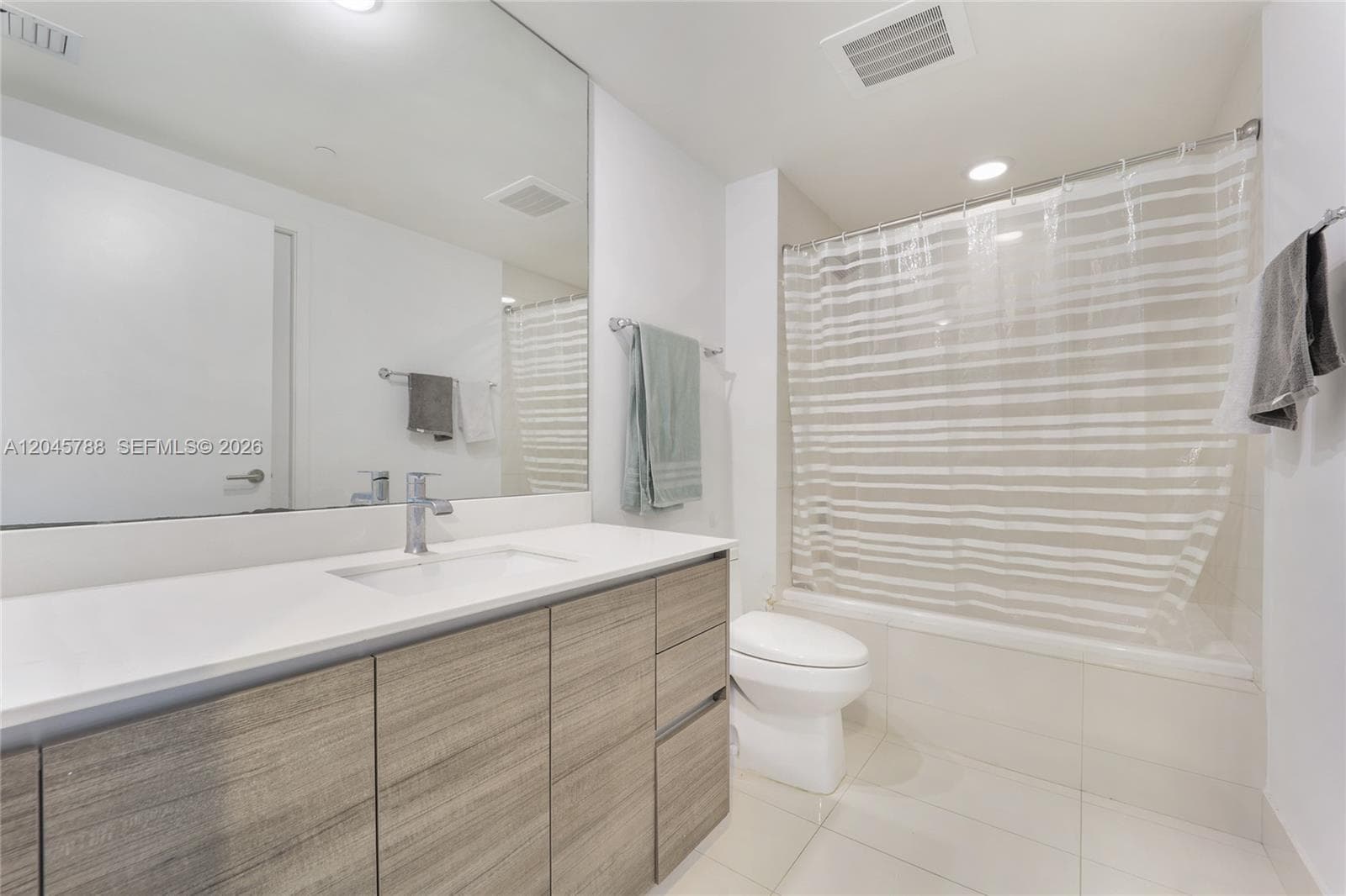 1100 S Miami Ave # 1607, Miami, FL 33130 photo 9