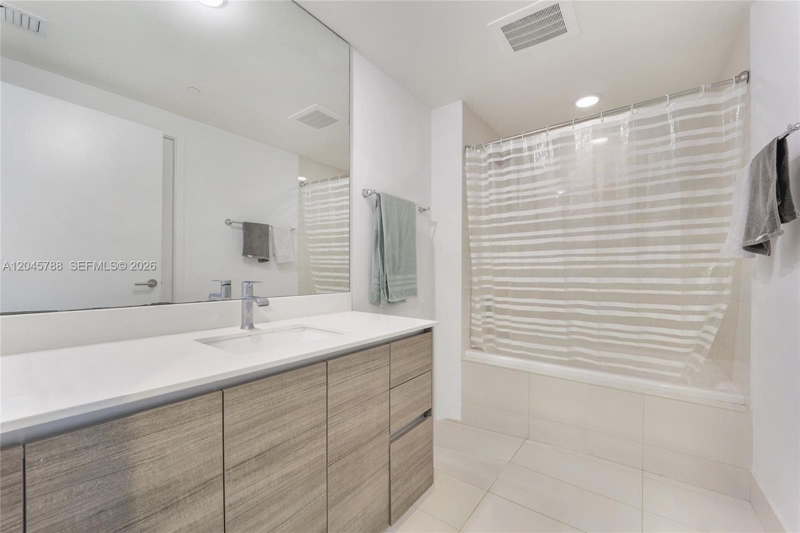 1100 S Miami Ave # 1607, Miami, FL 33130 photo 8