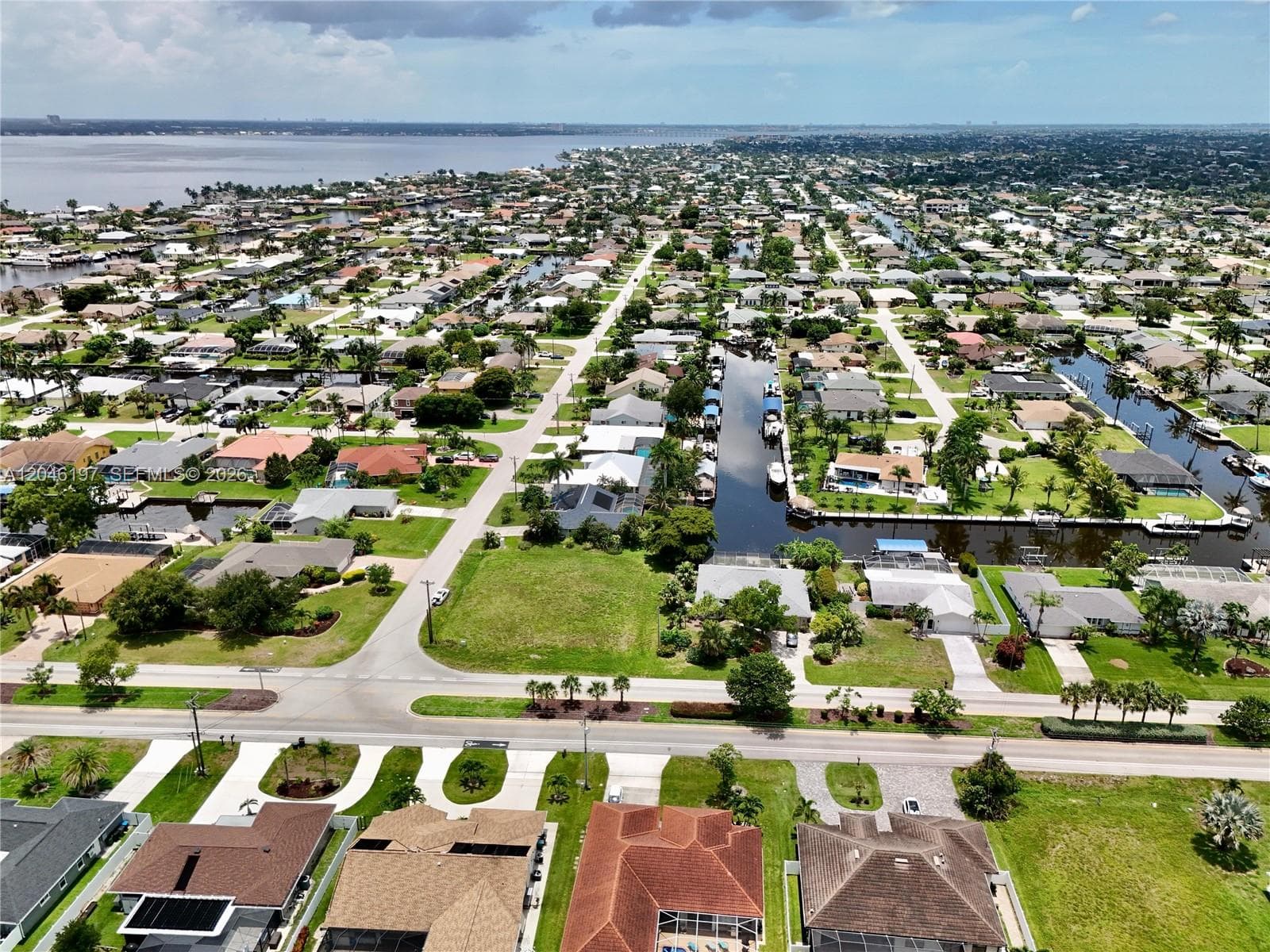 2014 EVEREST PKWY, Cape Coral, FL 33904 photo 7
