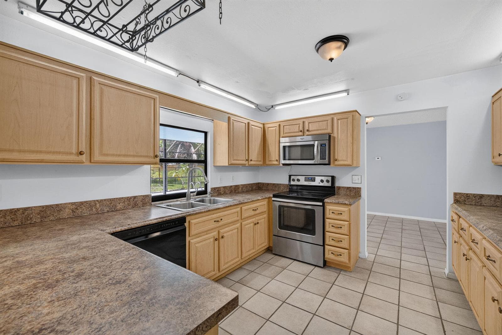 1556 SE Sinbad Avenue, Port St. Lucie, FL 34952 photo 12
