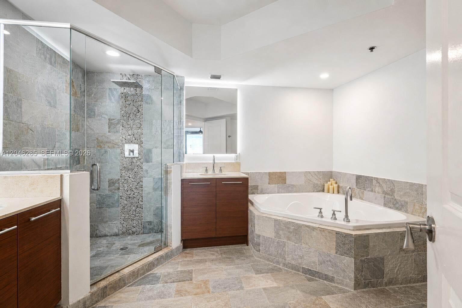 2641 N Flamingo Rd # 2308, Plantation, FL 33323 photo 12