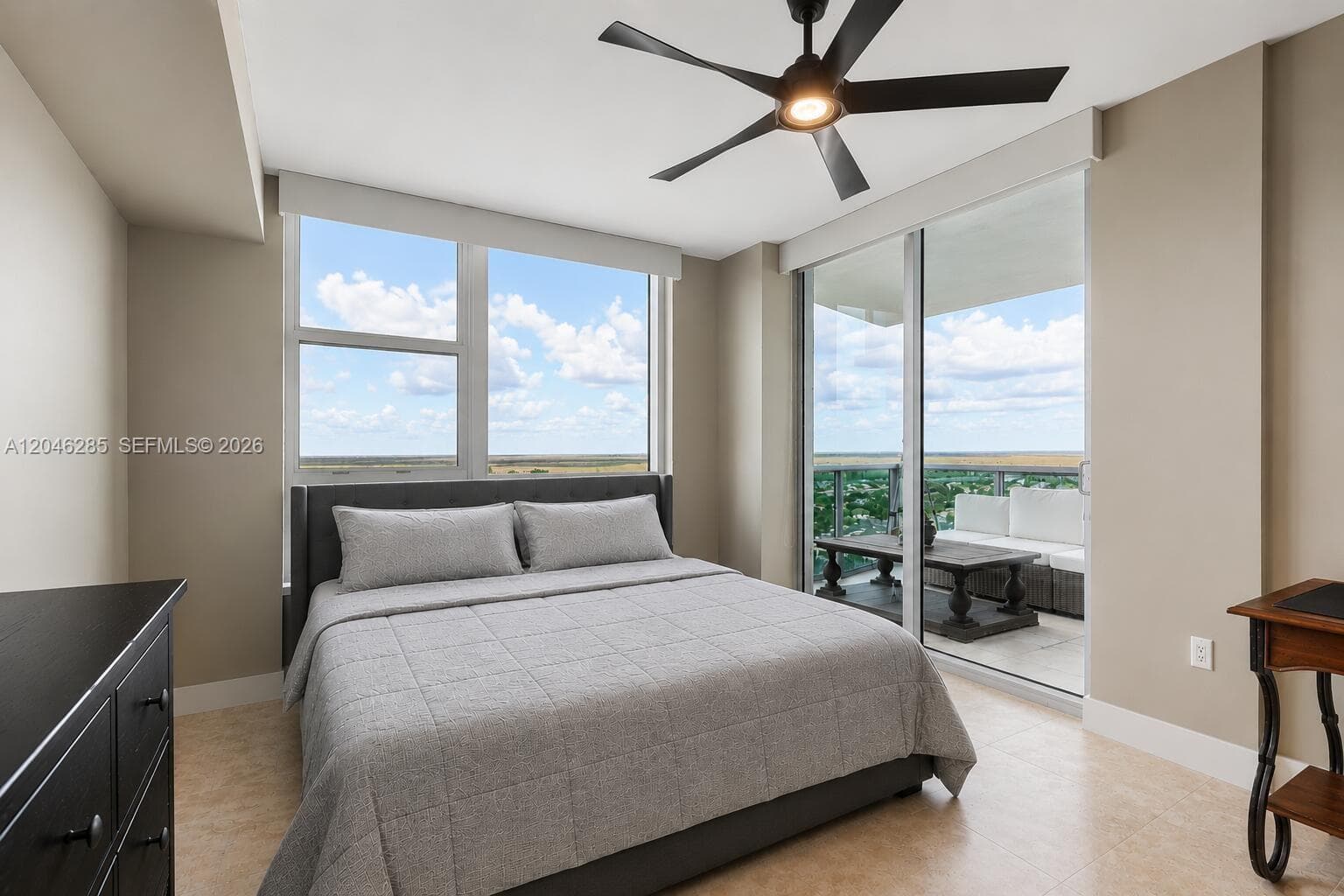 2641 N Flamingo Rd # 2308, Plantation, FL 33323 photo 9