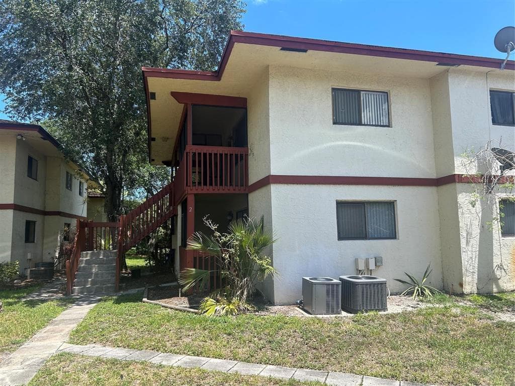 2074 NW 43rd Terrace E # 8, Lauderhill, FL 33313