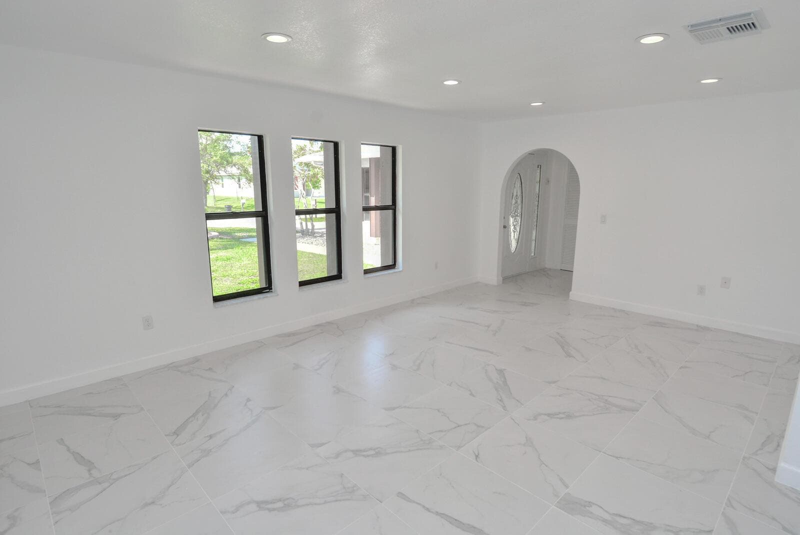 943 SE Browning Avenue, Port St. Lucie, FL 34983 photo 10