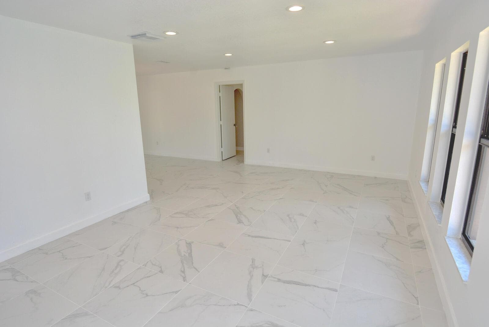 943 SE Browning Avenue, Port St. Lucie, FL 34983 photo 11