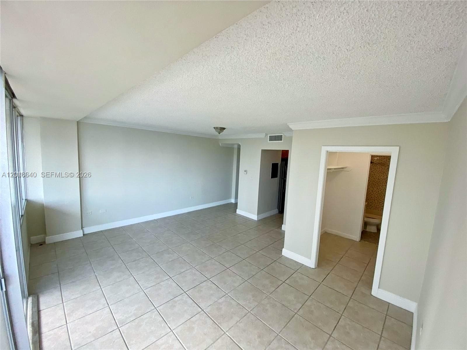 7545 E Treasure Dr # 3I, North Bay Village, FL 33141 photo 6