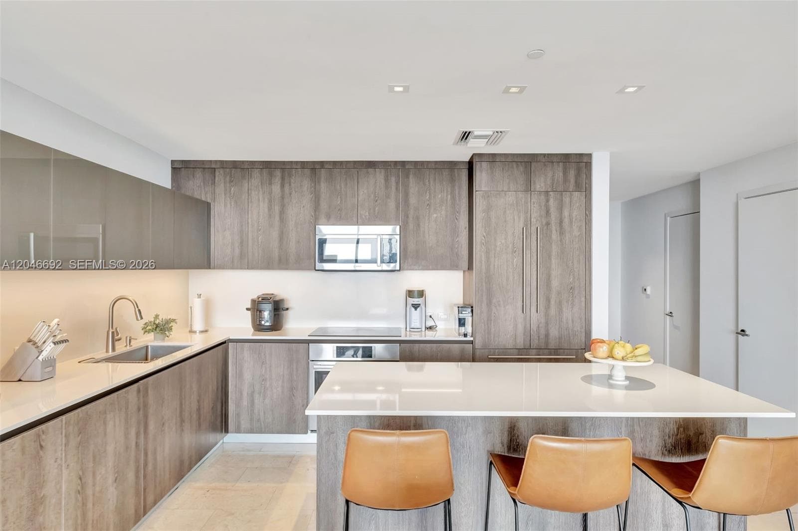 88 SW 7th St # 3604, Miami, FL 33130 photo 7