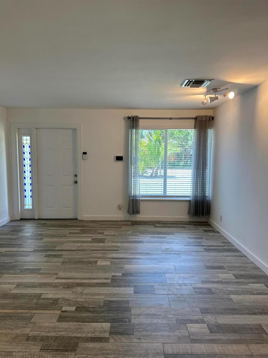 528 Date Palm Drive, Lake Park, FL 33403 photo 10
