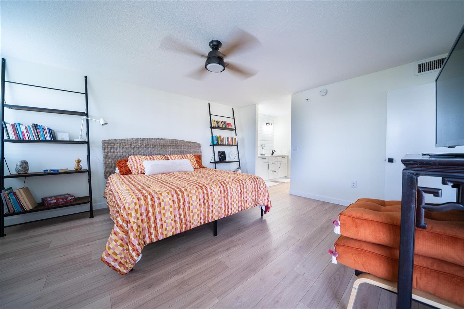 2240 N Cypress Bend Drive # #802, Pompano Beach, FL 33069 photo 9