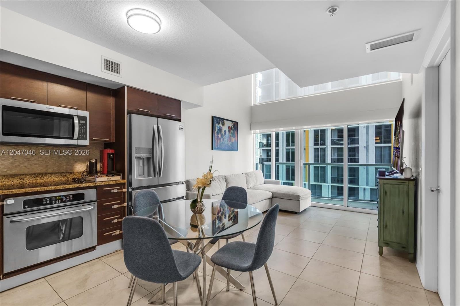 41 SE 5th St # 908, Miami, FL 33131 photo 6