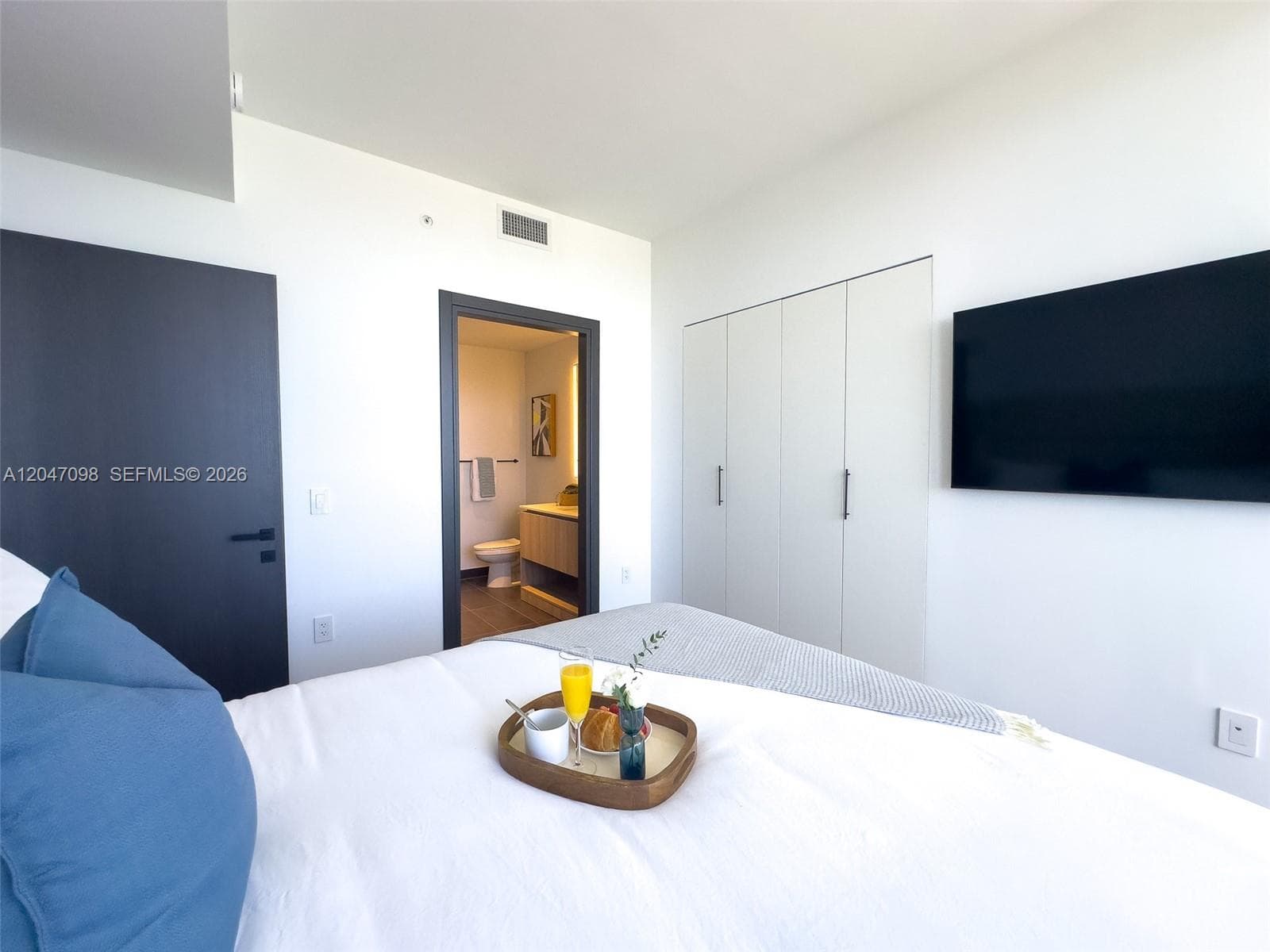 398 NE 5th St # 4210, Miami, FL 33132 photo 13