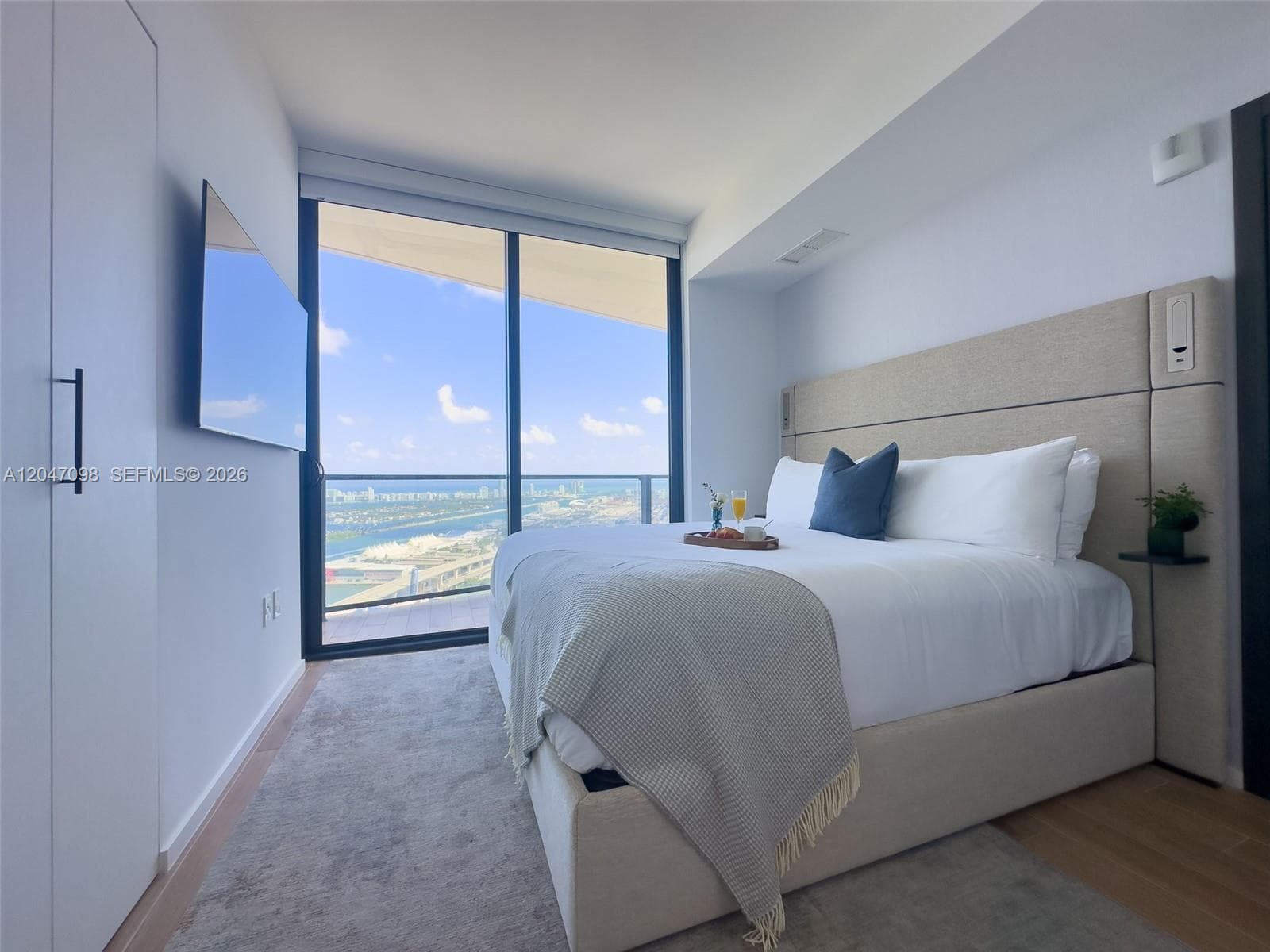 398 NE 5th St # 4210, Miami, FL 33132 photo 10