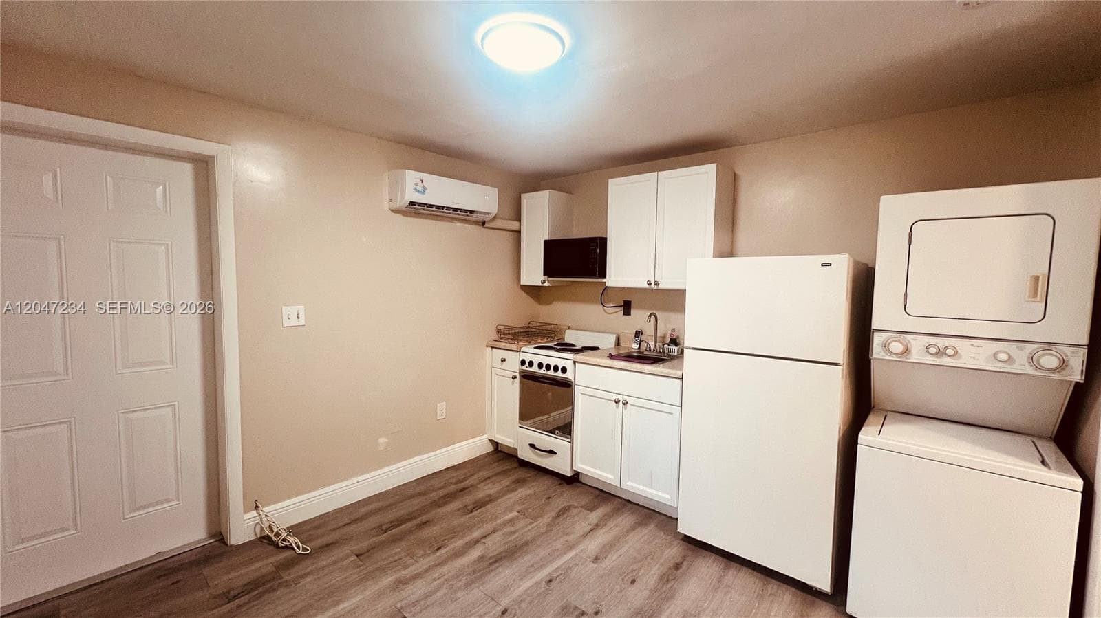 32 NE 169th St # 2, North Miami Beach, FL 33162 photo 6