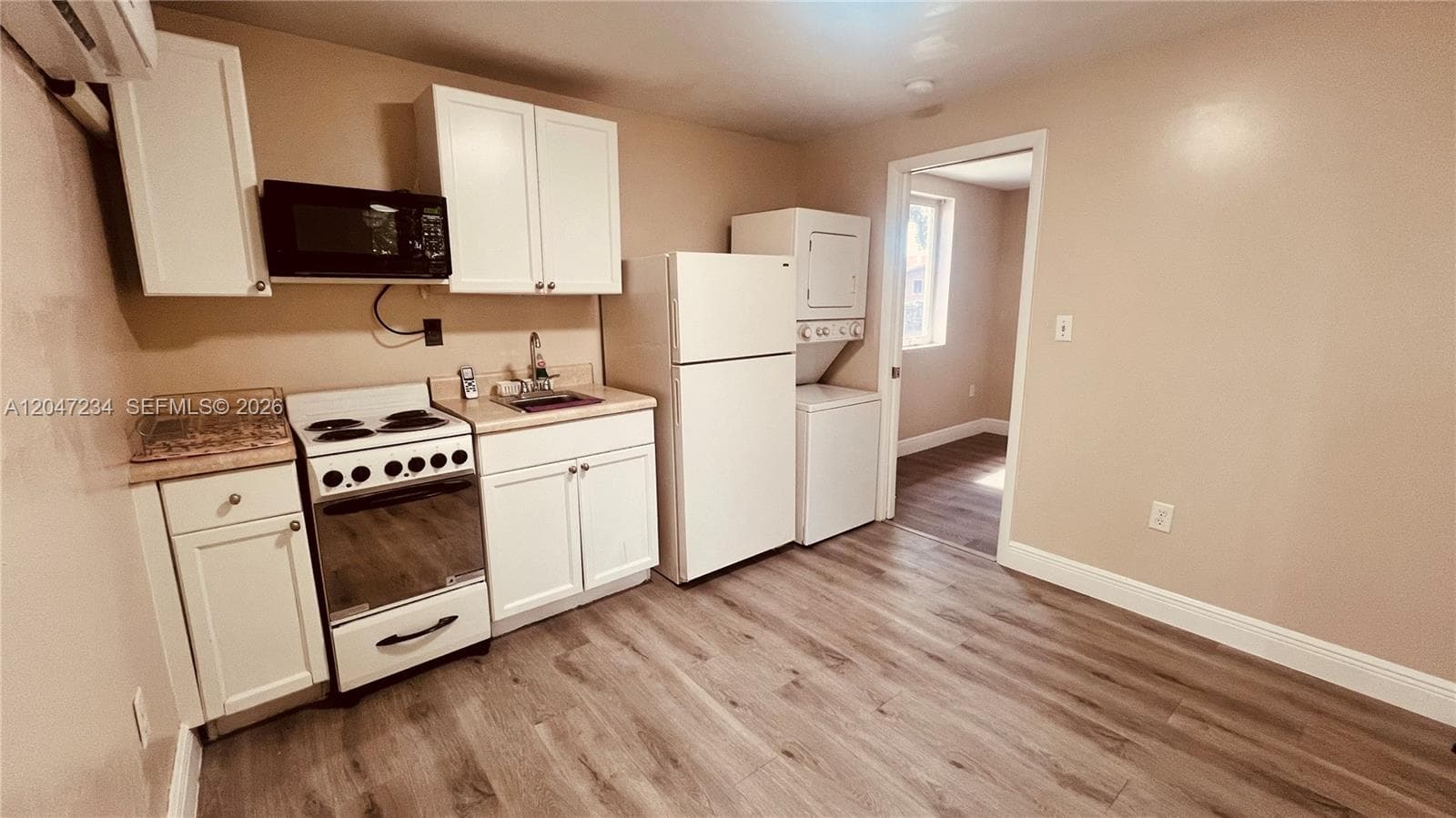32 NE 169th St # 2, North Miami Beach, FL 33162 photo 7