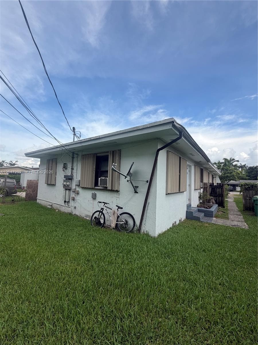 1258 NE 109th St, Miami, FL 33161 photo 6